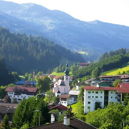 In Wildschoenau By Schatzberg Lift 아우파흐